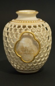 gRoyalWorcesterVase047b2  - Web.jpg